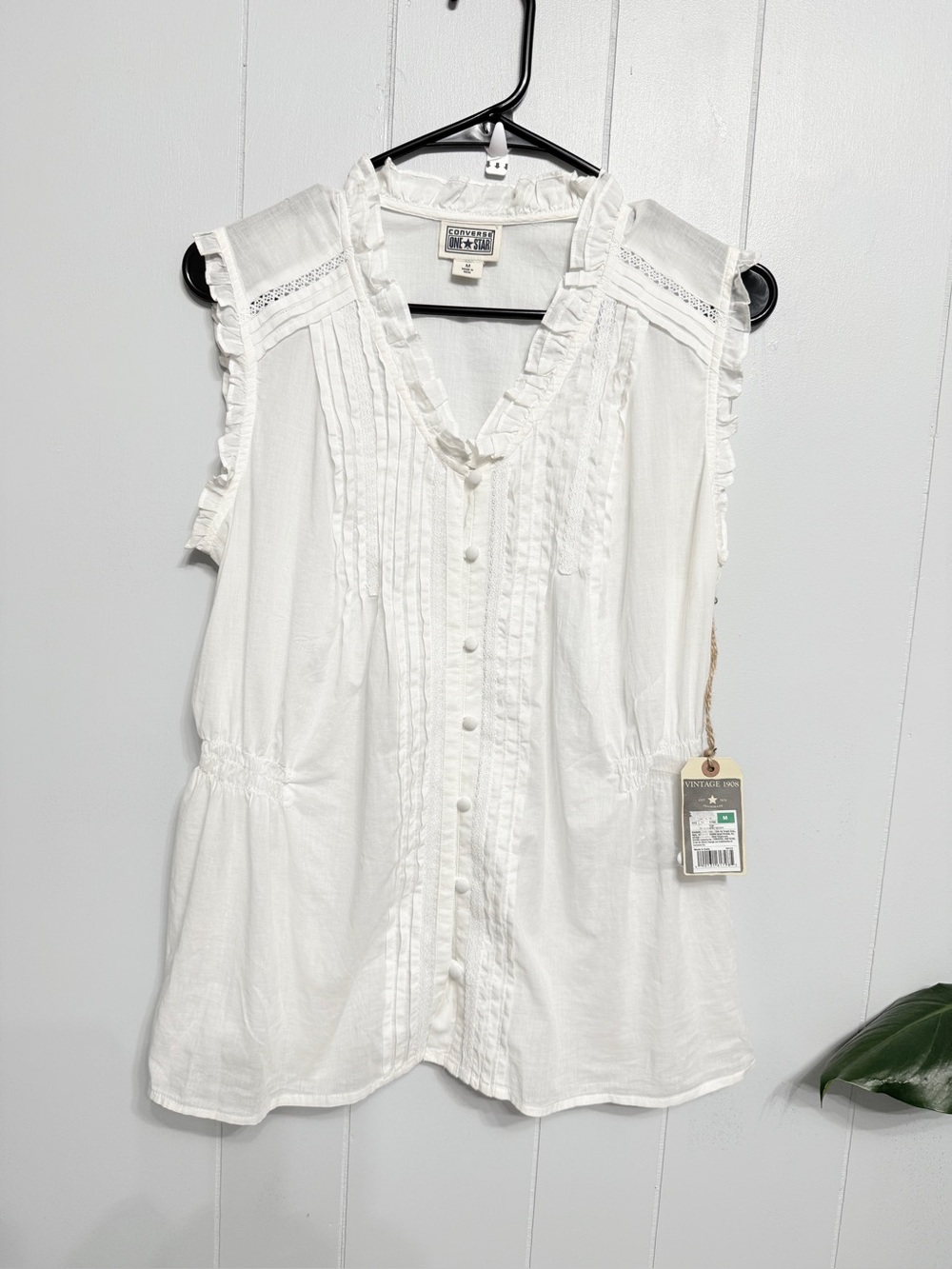 #16)  NWT Converse White Ruffled Pintuck Sleeveless Blouse
